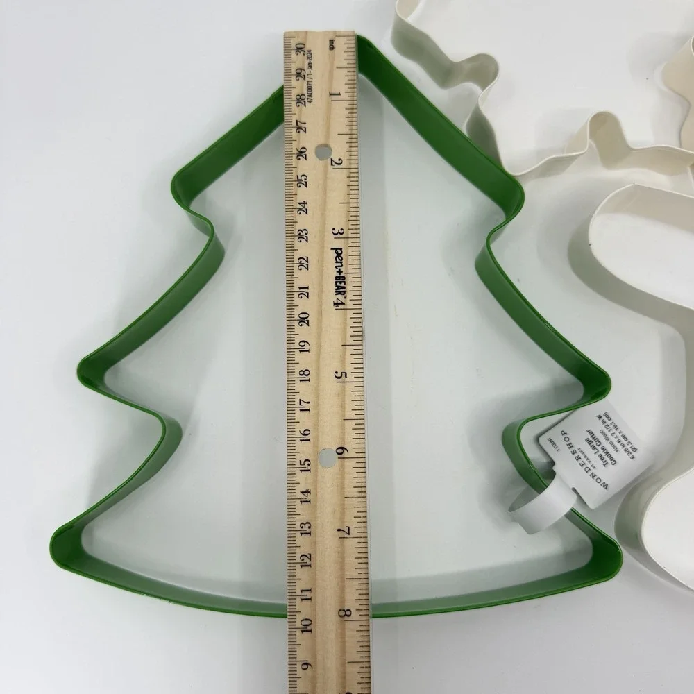 Set Of 3‎ Large Target Wondershop Tree & Gingerbread Snowflake Cookie Cutters